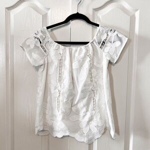 WAYF Cream Embroidered Woman’s Short Sleeve Top Size XS